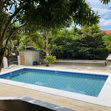Screaming Gecko Hostel Busuanga Εξωτερικό φωτογραφία