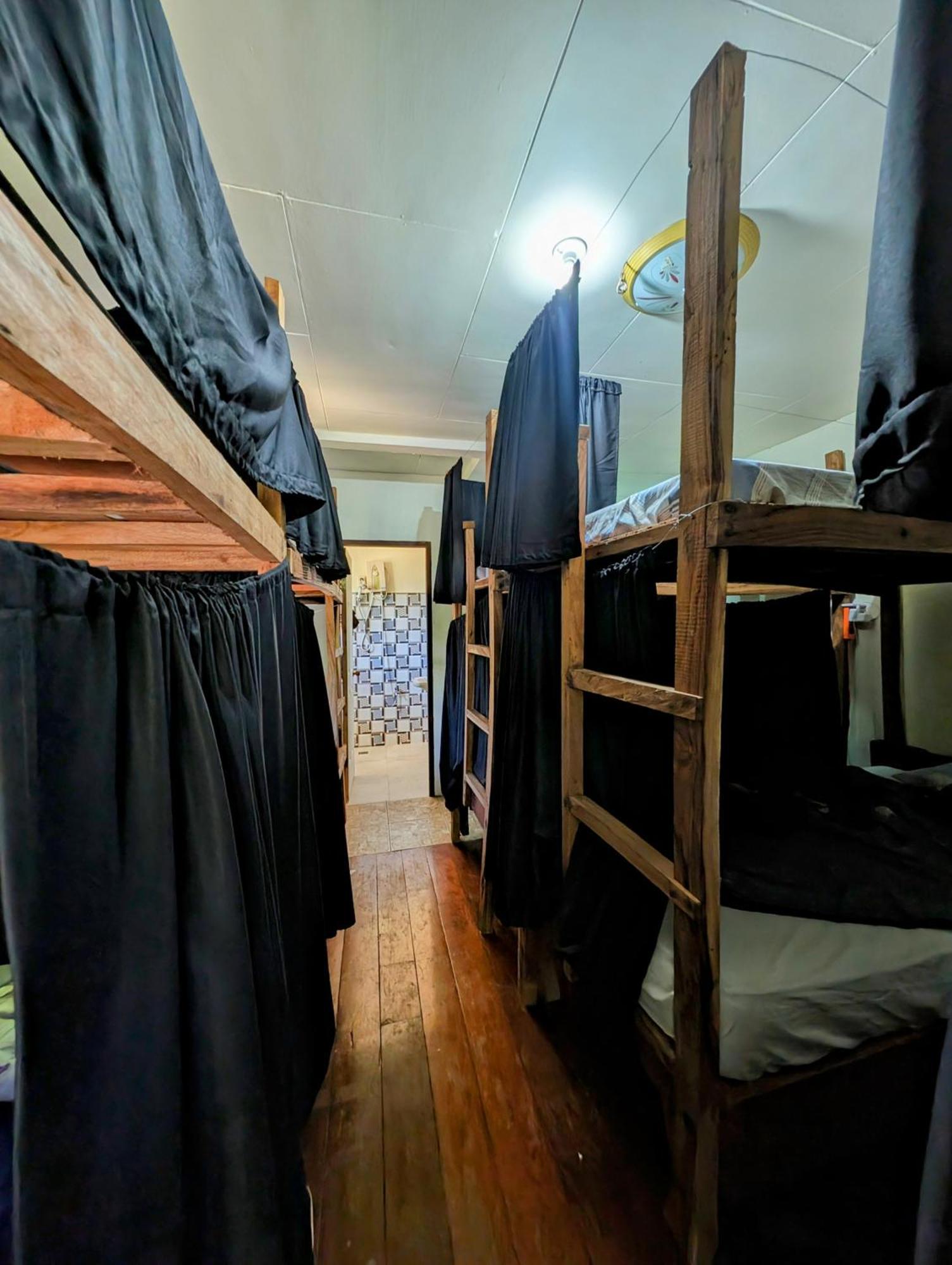 Screaming Gecko Hostel Busuanga Εξωτερικό φωτογραφία